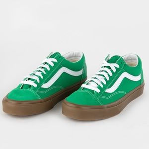 Vans Classic Old Skool Green with Gum Sole - size 7.5m 9w